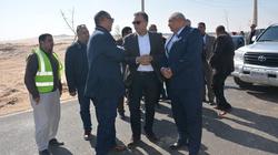 وزير النقل يوجه بازدواج ورصف المرحلة الثانية بطريق "الخارجة - أسيوط"