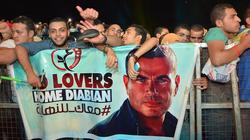 عمرو دياب يشكر محبيه بعد تهنئته بعيد ميلاده: "أحسن جمهور في الدنيا"