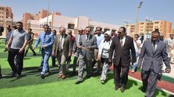 محافظ أسيوط ورئيس الجامعة يتفقدان منشآت تعليمية ورياضية جديدة