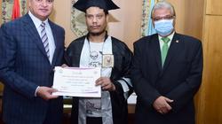 أجادوا استخدام الحاسب الآلي.. تكريم 11 طالبا من ذوي الهمم بجامعة سوهاج