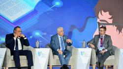 خبراء يشيدون بخطوات مصر نحو تطوير التعليم: علينا نقل العالم للطالب