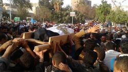 بالصور| الآلاف من أهالي الغنايم بأسيوط يشيعون جثمان شهيد الشيخ زويد