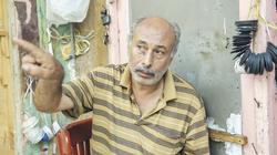 «عوض».. معاشه «750 جنيهاً» وحلمه تدريس البطولات فى المناهج