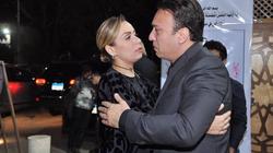بالصور| وفاء عامر وريم البارودي في عزاء مازن السماحي