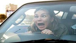 12 نصيحة لقيادة السيدات السيارة دون مشاكل