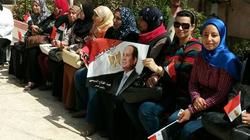 نواب برلمان بالجيزة يوفرون سيارات لنقل الناخبين إلى مقار اللجان