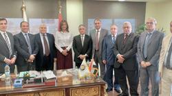 مكرم: تصويت المصريين بالخارج في الاستفتاء بالبطاقة أو جواز السفر
