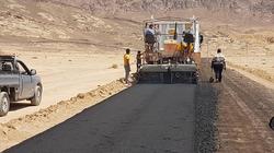 بالصور| رصف طريق تجمع أبو علديات التابع لمدينة سانت كاترين
