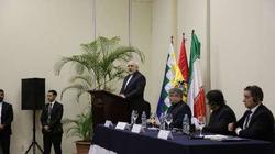 ظریف: العلاقات الطیبة بین إیران وبولیفیا تضع البلدين "جنبا إلی جنب"