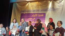 القصار يتحدثون عن أنفسهم: «نفسى أشتغل بمؤهلى.. واطلَّع رخصة قيادة.. والناس تحترمنى»