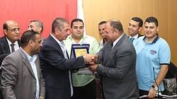 محافظ كفر الشيخ يُكرم مساعده لنجاح مبادرة "بينا قريتي نظيفة وجميلة"