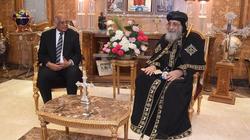 رئيس البرلمان يزور الكاتدرائية لتعزية البابا في شهداء الكنيستين