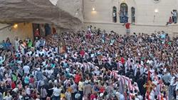 الآلاف يحتفلون بمولد السيدة العذراء في درنكة بأسيوط.. «فسحة وعبادة»