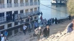 شحوط فندقين عائمين فى نيل الأقصر بسبب انخفاض منسوب المياه