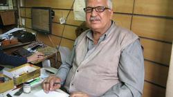 «الخطاط».. مهنة «عشاق الكتابة» تواجه زحف التكنولوجيا