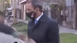 فيديو.. مراسل تليفزيوني يتعرض لسرقة هاتفه على الهواء
