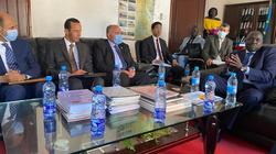 "عبد العاطى ومناوا" يبحثان سبل تعزير التعاون بين مصر وجنوب السودان