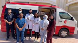سيارة إسعاف في الساحل تجوب الشاطئ بحثًا عن مرضى: «الكشف مجانًا»