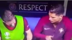 بالفيديو| كريستيانو رونالدو يضرب زميله