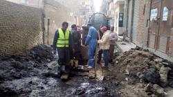 بالصور| حي الزيتون يواصل إصلاح هبوط أرضي بشارع الشيخ خطاب