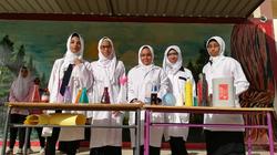 مدرسة تحول طابور الصباح إلى «حصة علوم» لجذب الطالبات إلى القسم العلمى