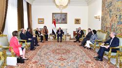 السيسي يلتقي وفدا من مجموعة الصداقة الفرنسية