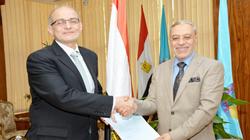 تكليف «الأحول» بأعمال وكيل «طب طنطا» بعد محاولة طالبة الانتحار
