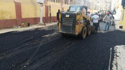 بالصور| حي شرق أسيوط يواصل رصف الشوارع ورفع كفاءة وتطوير الميادين
