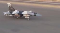 بالفيديو| شاب سعودي يستعرض مهاراته في قيادة "طائرة حربية" بالريموت