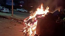 رغم الحظر.. حرائق بشوارع المحطة الجديدة بالإسماعيلية بسبب "دمية اللمبي"