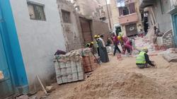 استكمال تركيب الأنترلوك بحي غرب أسيوط