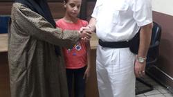 الشرطة تعيد طفلة لأمها بمحطة مترو الشهداء