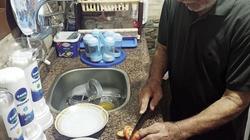 يوميات مواطن على المعاش: باطبخ وأمسح وأغسل