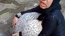 "مرمية قدام المستشفى"..  القصة الكاملة لسيدة ملقاة أمام منشية البكري