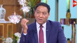 حساني بشير: «والدتي لبستني حلق وكانت بتسيبني في المقابر خوفًا من الحسد»