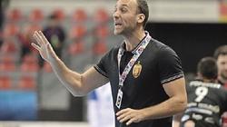 مدرب منتخب اليد: هذا سبب غياب أحمد الأحمر وسيكون جاهزا لمواجهة مقدونيا