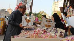 "نقي حلاوتك بأيديك".. شعار الغرباوية لشراء حلوى المولد من الشوادر