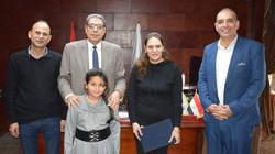 «تعليم جنوب سيناء» يكرّم معلمة لفوزها بالمركز السابع في مسابقة دينية