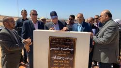 "فودة" يضع حجر الأساس لملعب خماسي بمنطقة الزهراء في الطور