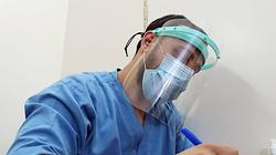 طبيب يضحي بحياته من أجل زميلته الحامل.. وزوجها: مدين له بحياة زوجتي
