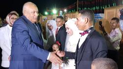 محافظ الوادي الجديد يشهد حفل زفاف جماعي لـ 26 شابا وفتاة
