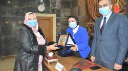 محافظ الغربية يطلق مبادرة معاً ضد العنف ويكرم القيادات النسائية