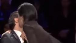 ما بين القبلات و"رمي الفلوس".. فنانون تعرضوا لمواقف محرجة بسبب معجبيهم