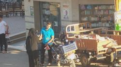 شباب الوادى الجديد يواجهون التسول بـ«اسكتشات» فى الميادين