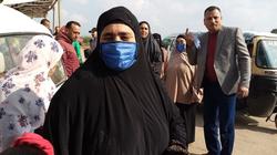 صور.. تواجد ملحوظ للسيدات أمام لجان "النواب" بقرى البحيرة
