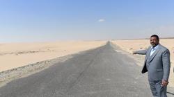 الانتهاء من المرحلة الأولى لتنفيذ محور الكثبان الرملية لتنمية جنوب سيوة (صور)