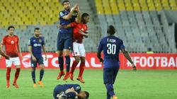 محاولات الأهلي تتحطم أمام دفاع الترجي في شوط أول سلبي