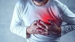 6 علامات تدل على خطر الإصابة بالنوبة القلبية.. أبرزها ضيق التنفس والصدر