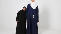 تشييع جثمان العملاقة هدى شحاتة من مسقط رأسها في الحسينية (فيديو)