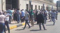 صور.. زحام على أبواب اختبارات قدرات فنون تطبيقية حلوان